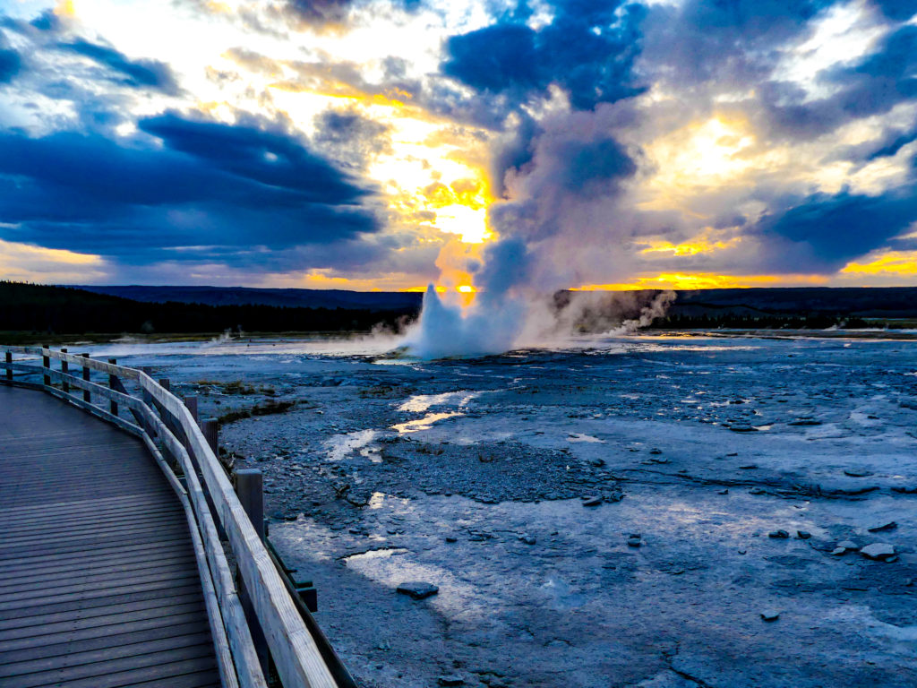 Yellowstone National Park: Fountain Pots 